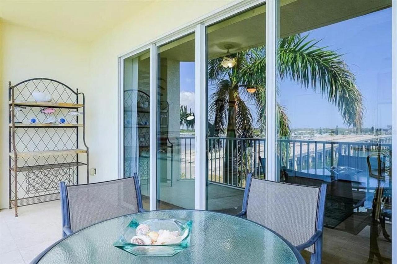 Bright Luxury Oceanfront Condo With Private Balcony And Hotel Pool Sankt Petersburg Zewnętrze zdjęcie