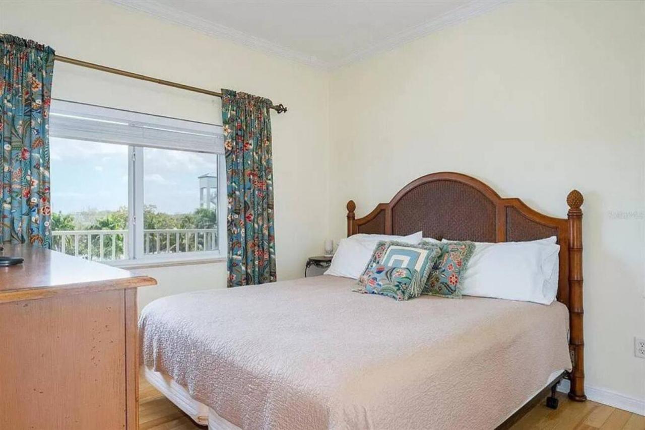 Bright Luxury Oceanfront Condo With Private Balcony And Hotel Pool Sankt Petersburg Zewnętrze zdjęcie