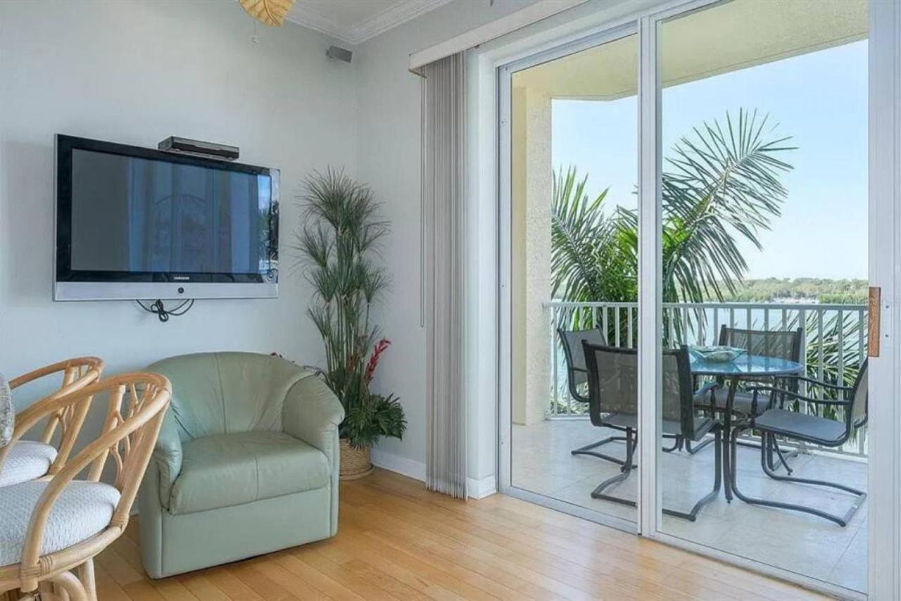 Bright Luxury Oceanfront Condo With Private Balcony And Hotel Pool Sankt Petersburg Zewnętrze zdjęcie