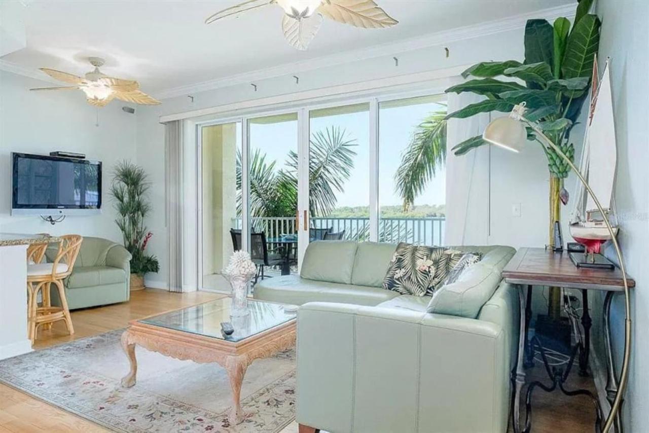 Bright Luxury Oceanfront Condo With Private Balcony And Hotel Pool Sankt Petersburg Zewnętrze zdjęcie